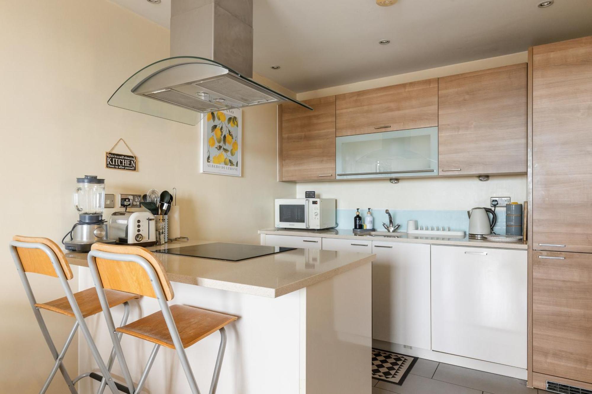 Stratford Skyview Apartment Londen Buitenkant foto