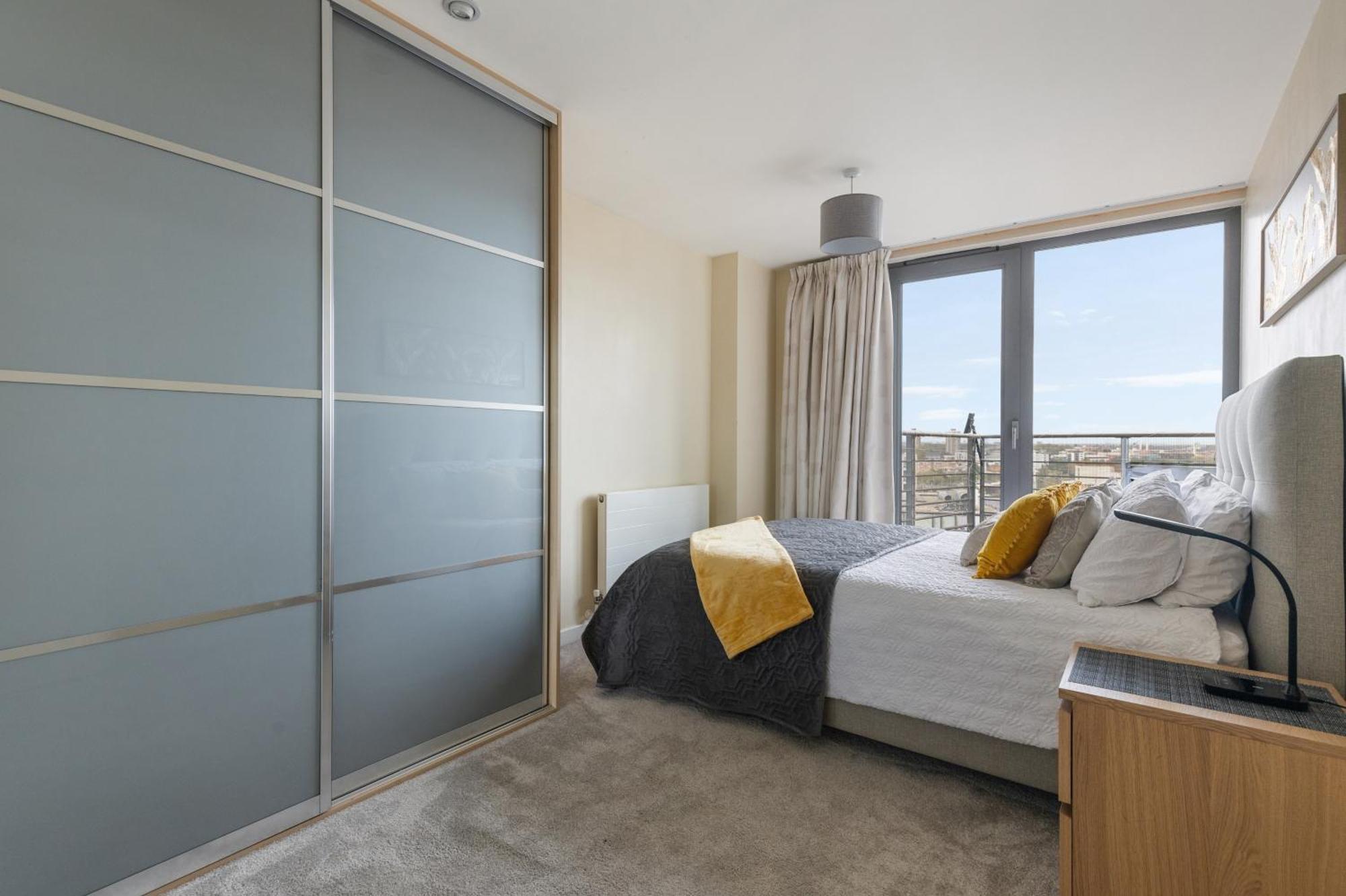 Stratford Skyview Apartment Londen Buitenkant foto